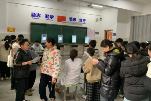 体现在讲堂教育的精准化上更体现在优质教育资源的广泛共享中 体现在讲堂教育的精准化上更体现在优质教育资源的广泛共享中