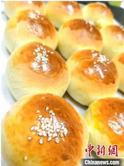  疫情催化别样“饮食男女”：人间烟火 “云”上佳肴