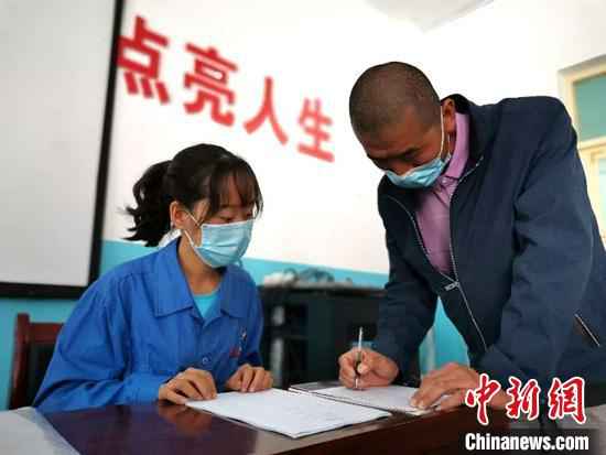  新疆技能培训助农民“长本领” 就业有底气